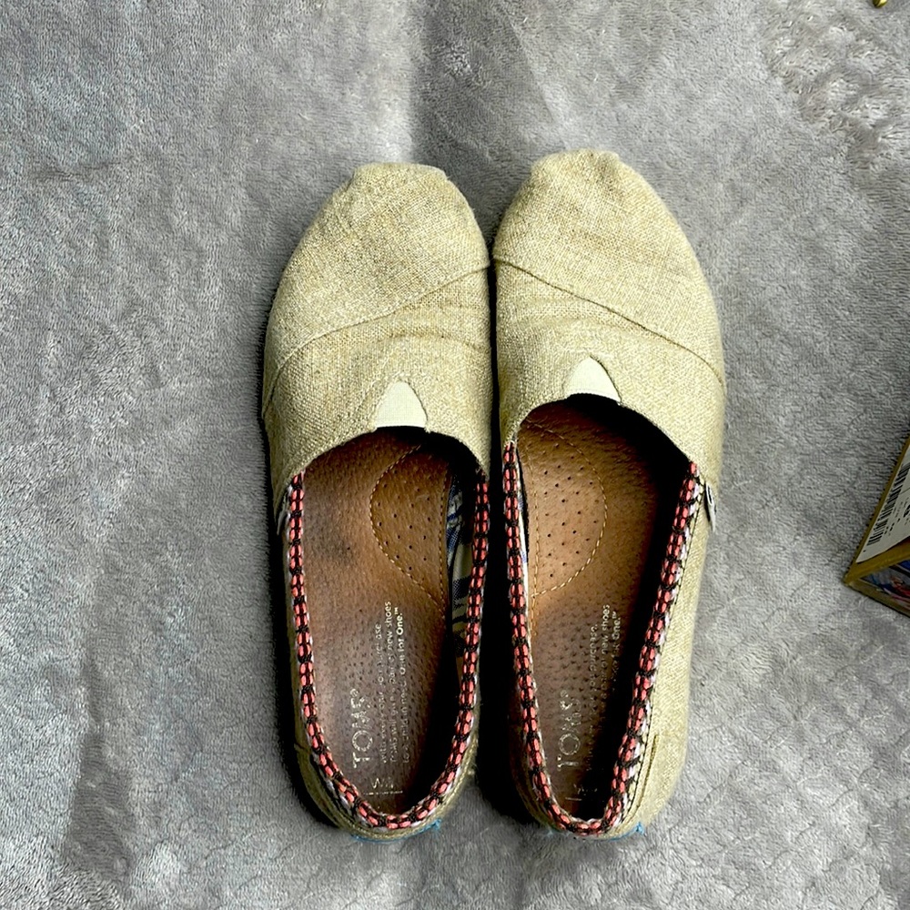 Hemp toms